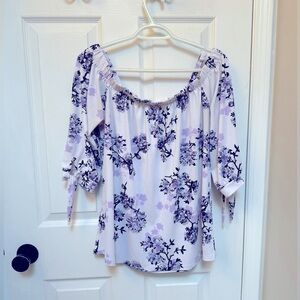 Off-shoulder flowy flower print